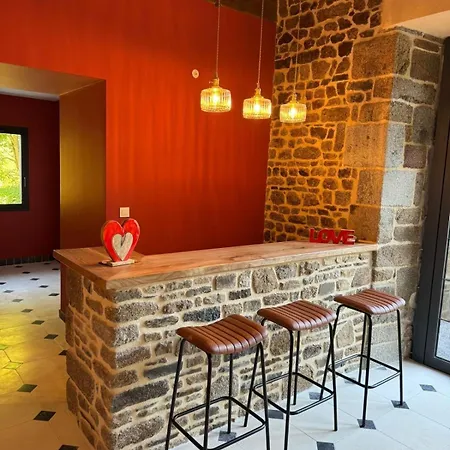 Chateau De La Cour De Coulonces *