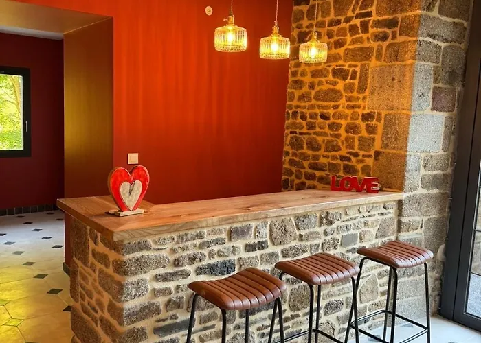 Chateau De La Cour De Coulonces *